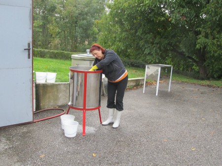 Säuberungsarbeiten nach dem schleudern